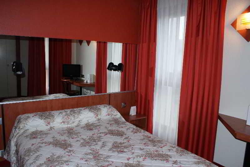 Inter-Hotel Toulouse Aeroport Blagnac Buitenkant foto